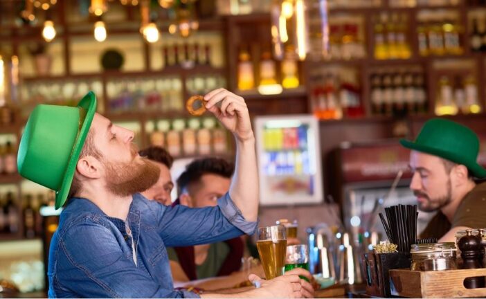 Mais de 40% dos donos de bares de Dublin planejam reabrir em junho