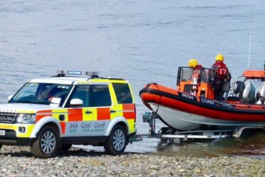 Tragédia no Lago Lough Keel: pai e filho afogados