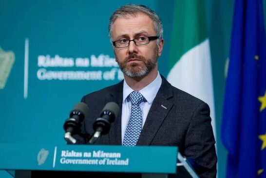 Irlanda: Ministro faz apelo por acomodações para refugiados