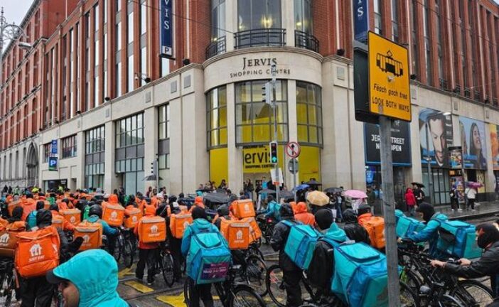 Mobilização em Dublin: ciclistas e imigrantes se unem por uma cidade mais segura